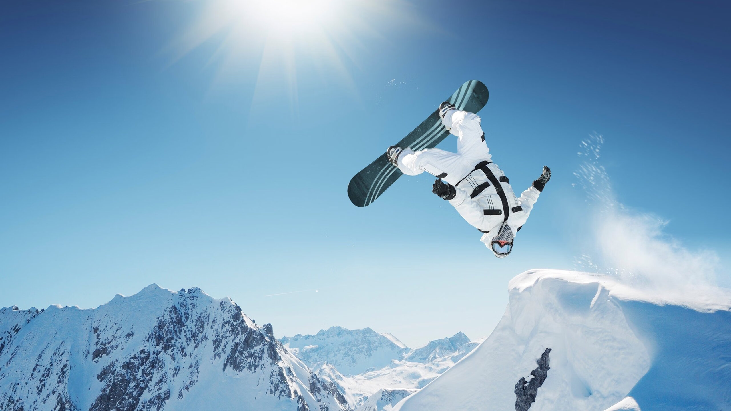 勇士艰难取胜，穆迪和库里联手带队获胜，穆雷库里