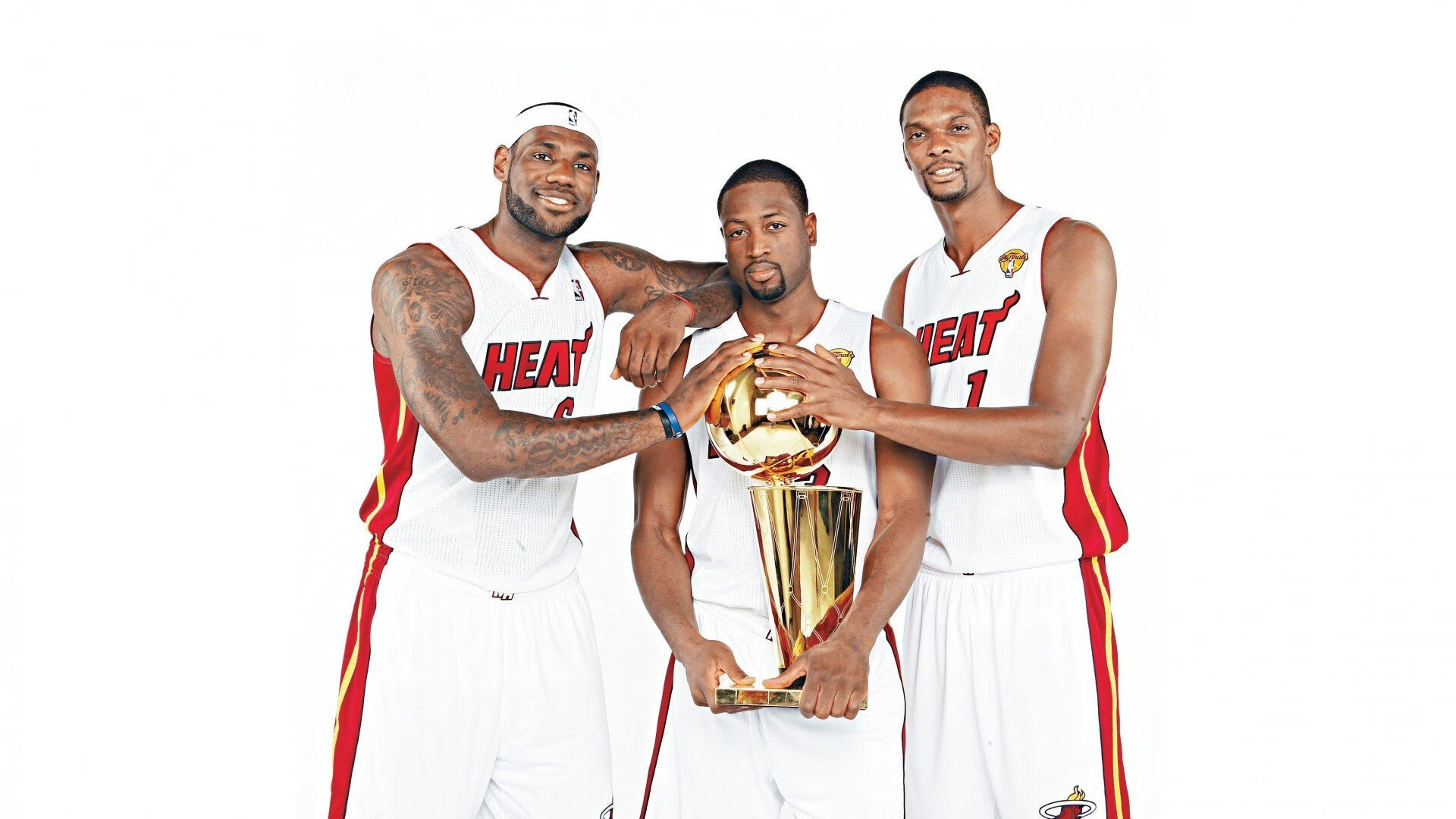 开拓者主教练:湖人后场新星简直是无所不能,我们根本防不住他