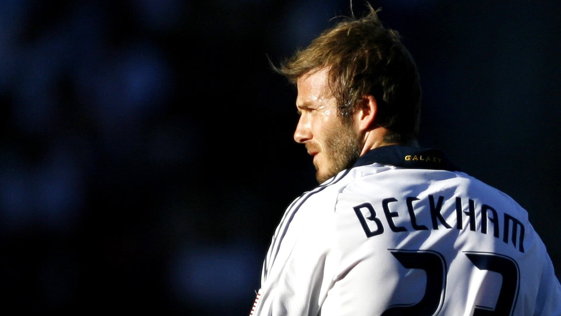 MKSPORTS-球场上的年轻面孔点燃希望，球场上的少年